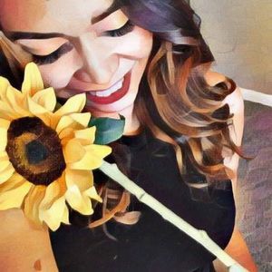 Meet your Posher, Nica